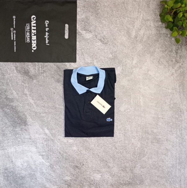 Lacoste Azul oscuro con cuello Celeste - Image 2