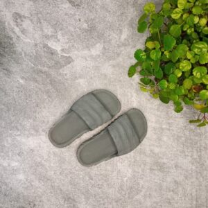 Ojota Adilette Gris Oscuro