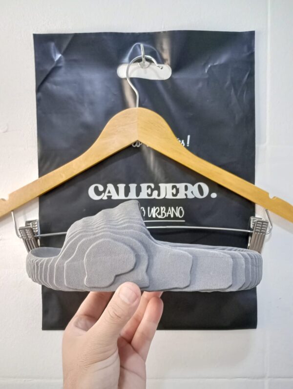 Ojota Adilette Gris Oscuro - Image 3